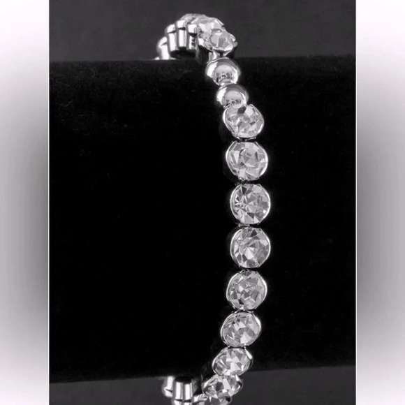 VINTAGE MULTI LAYER BEZEL SET SILVERTONE RHINESTONE BIB NECKLACE/BANGLE SET - Picture 11 of 15